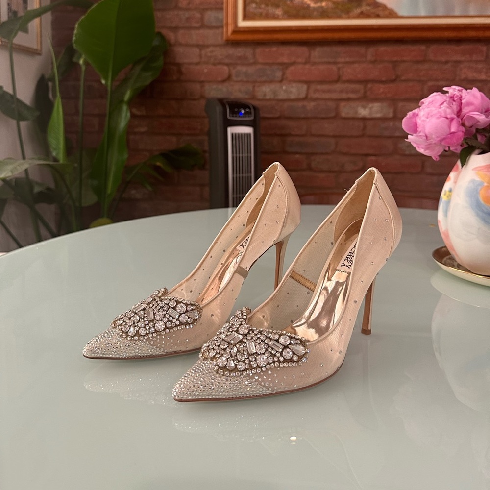 Badgley Mischka stunning heels size 7.5